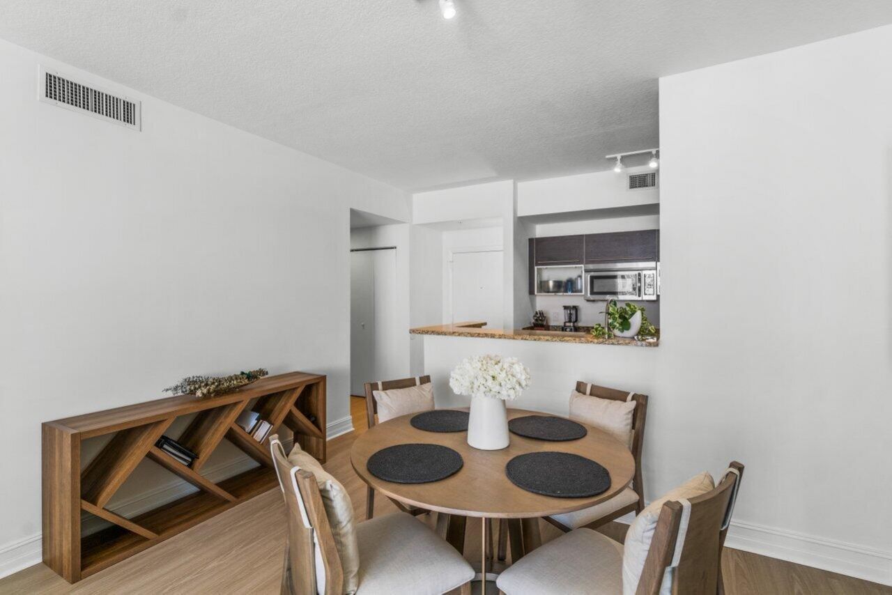 550 Okeechobee Boulevard, Unit 1508, West Palm Beach, FL 33401 Photo