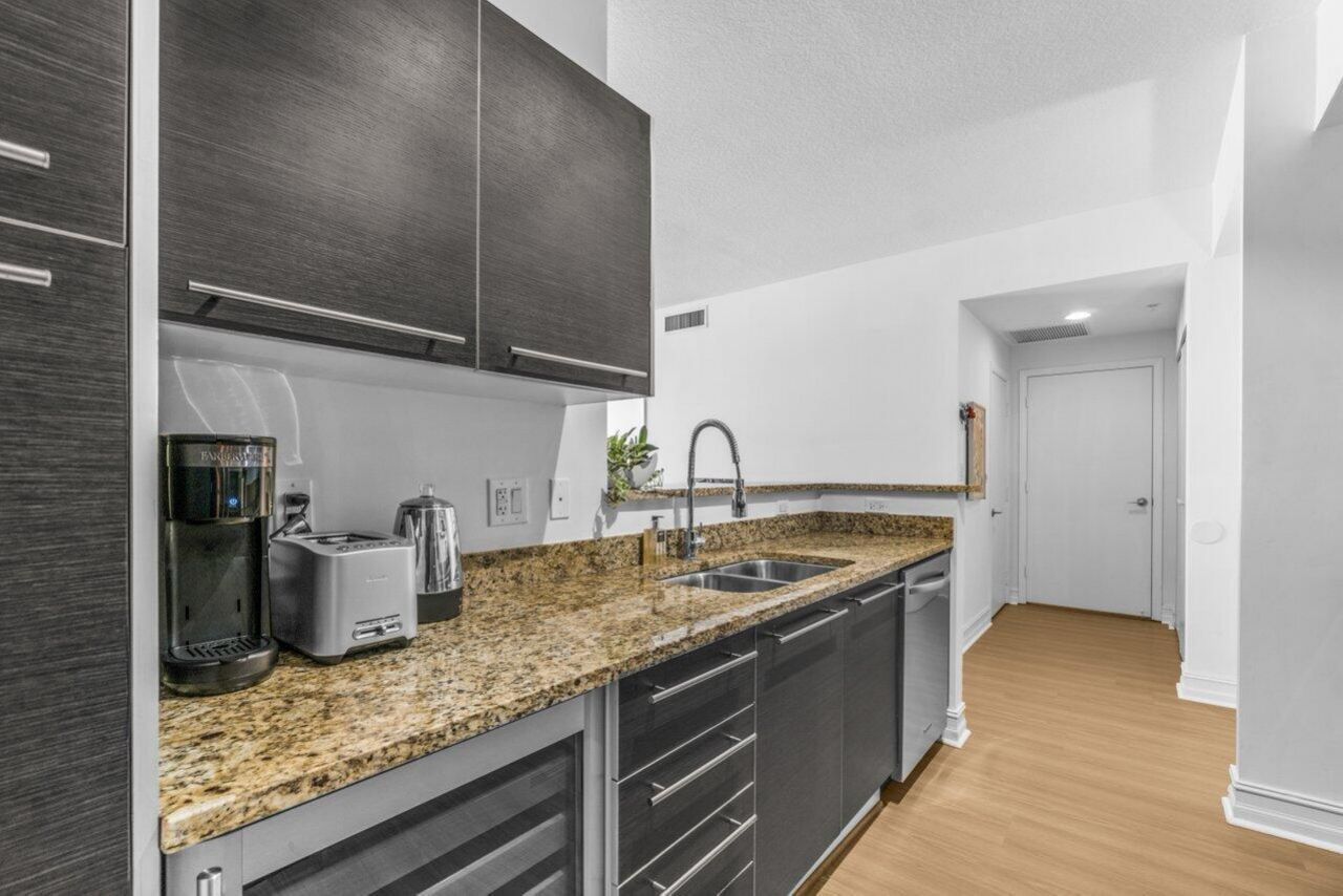 550 Okeechobee Boulevard, Unit 1508, West Palm Beach, FL 33401 Photo