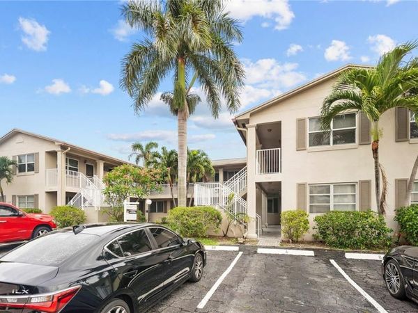 2130 NE 42nd Court, Unit 4, Lighthouse Point, FL 33064