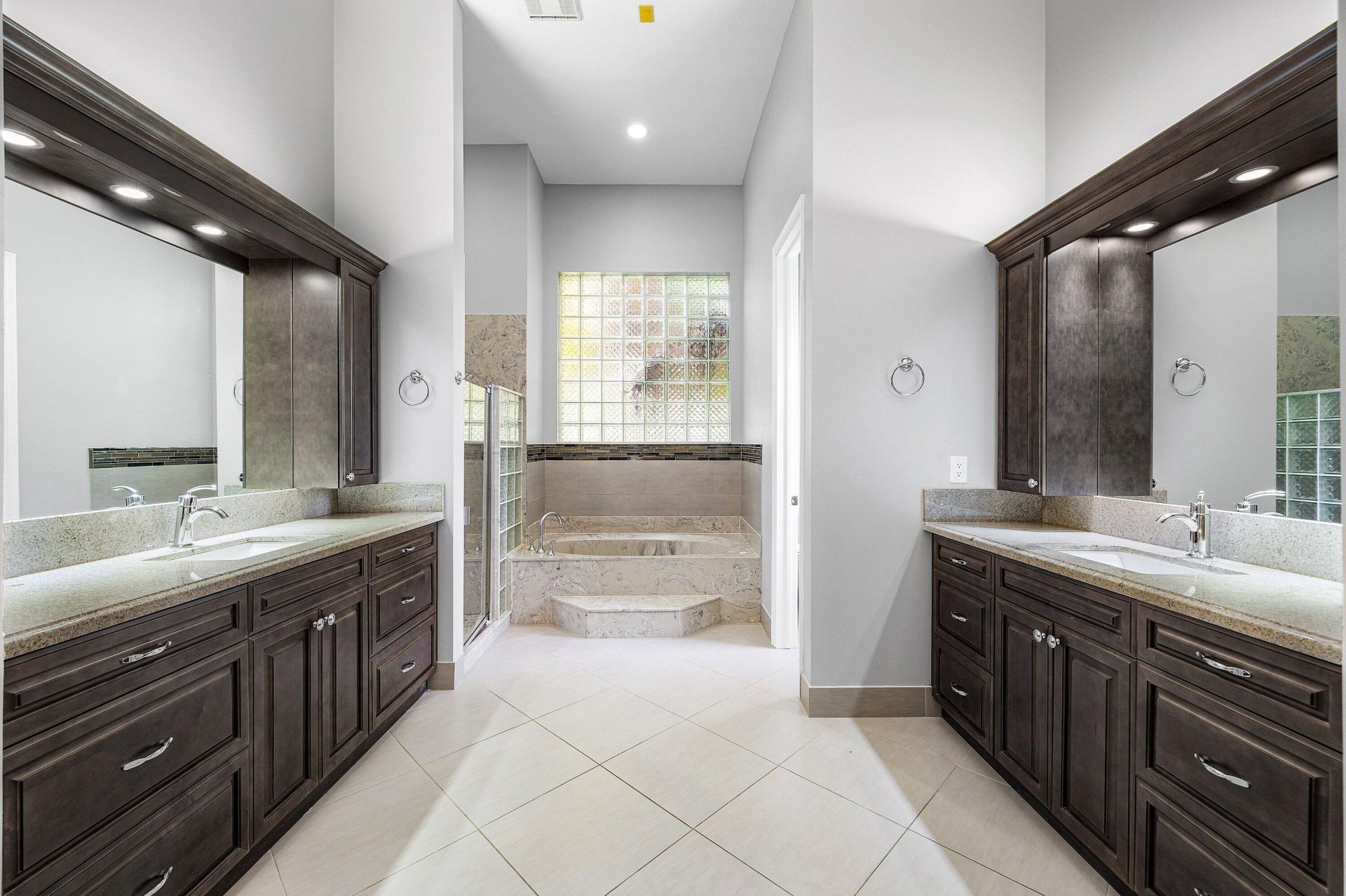 11600 NW 5th Street, Plantation, FL 33325 Photo