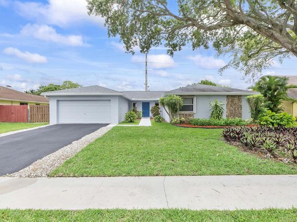 1320 NW 76th Avenue, Plantation, FL 33322