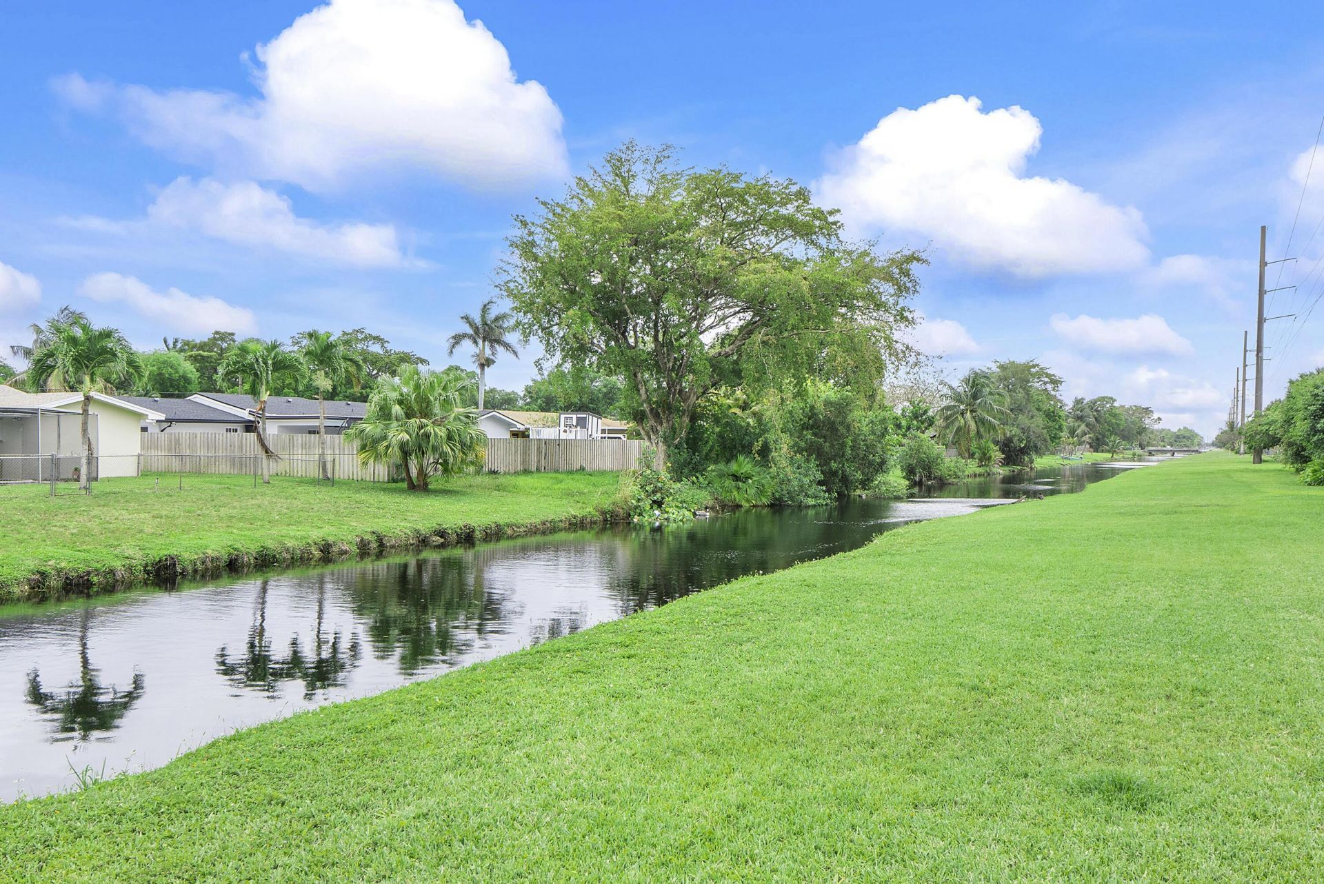 1320 NW 76th Avenue, Plantation, FL 33322 Photo
