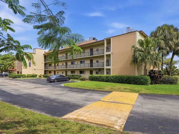 7900 NW 50th Street, Unit 204, Lauderhill, FL 33351