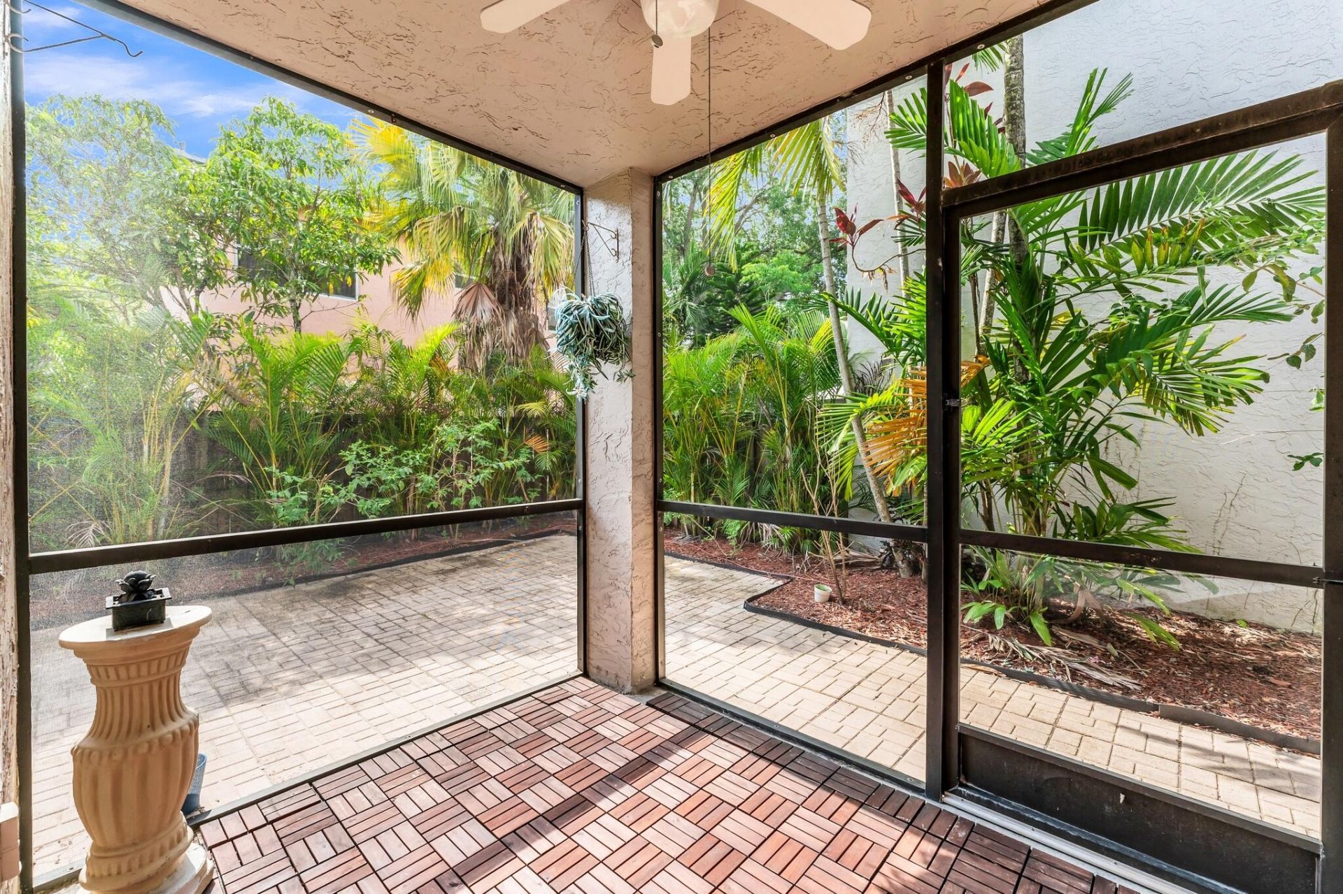 9855 NW 2nd Court, Plantation, FL 33324 Photo