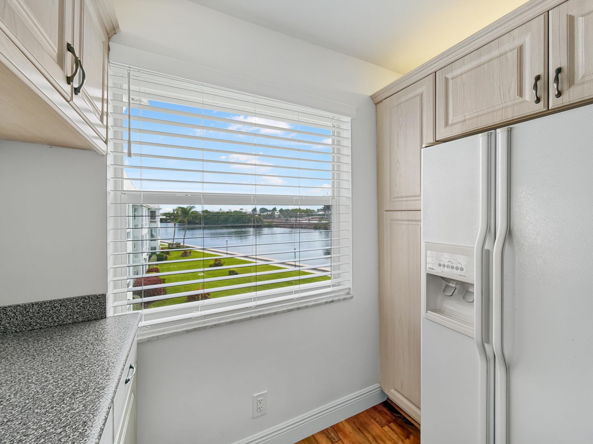8 Colonial Club Drive, Unit 303, Boynton Beach, FL 33435 Photo