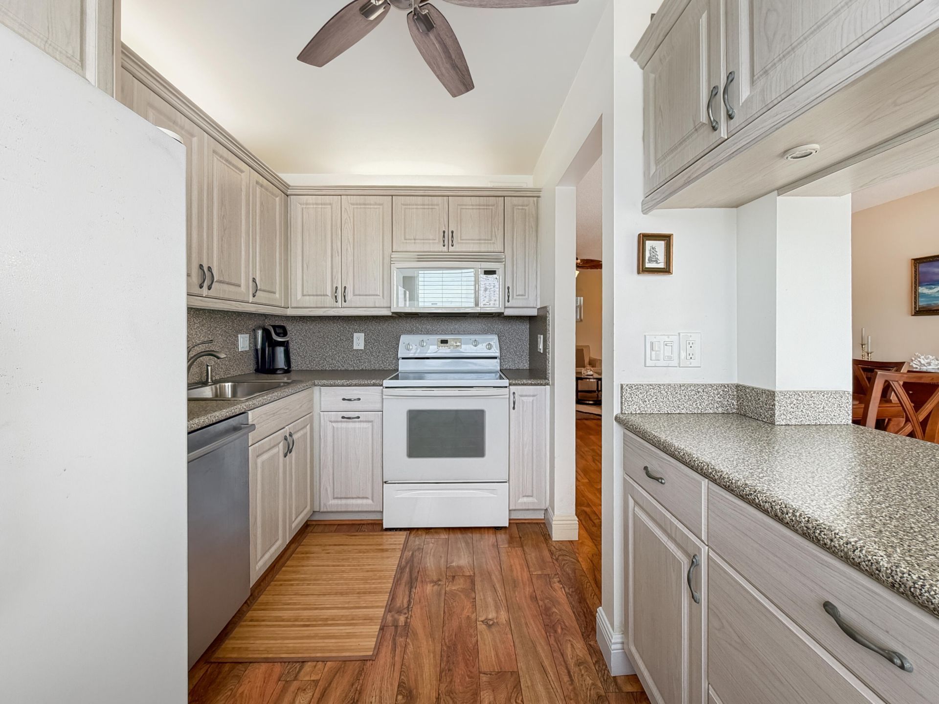 8 Colonial Club Drive, Unit 303, Boynton Beach, FL 33435 Photo