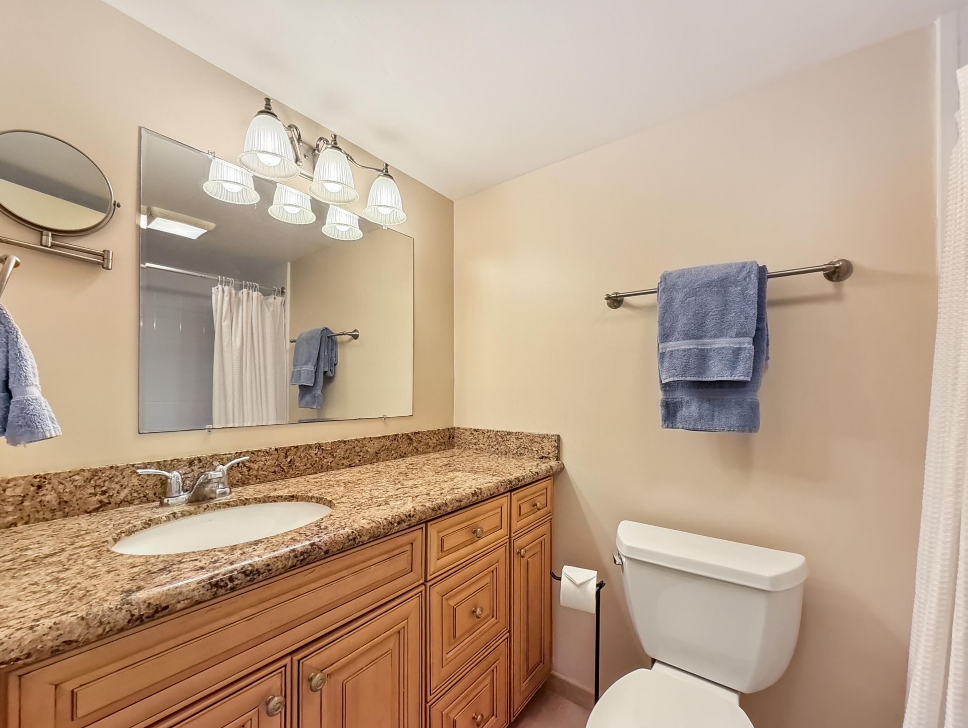 8 Colonial Club Drive, Unit 303, Boynton Beach, FL 33435 Photo
