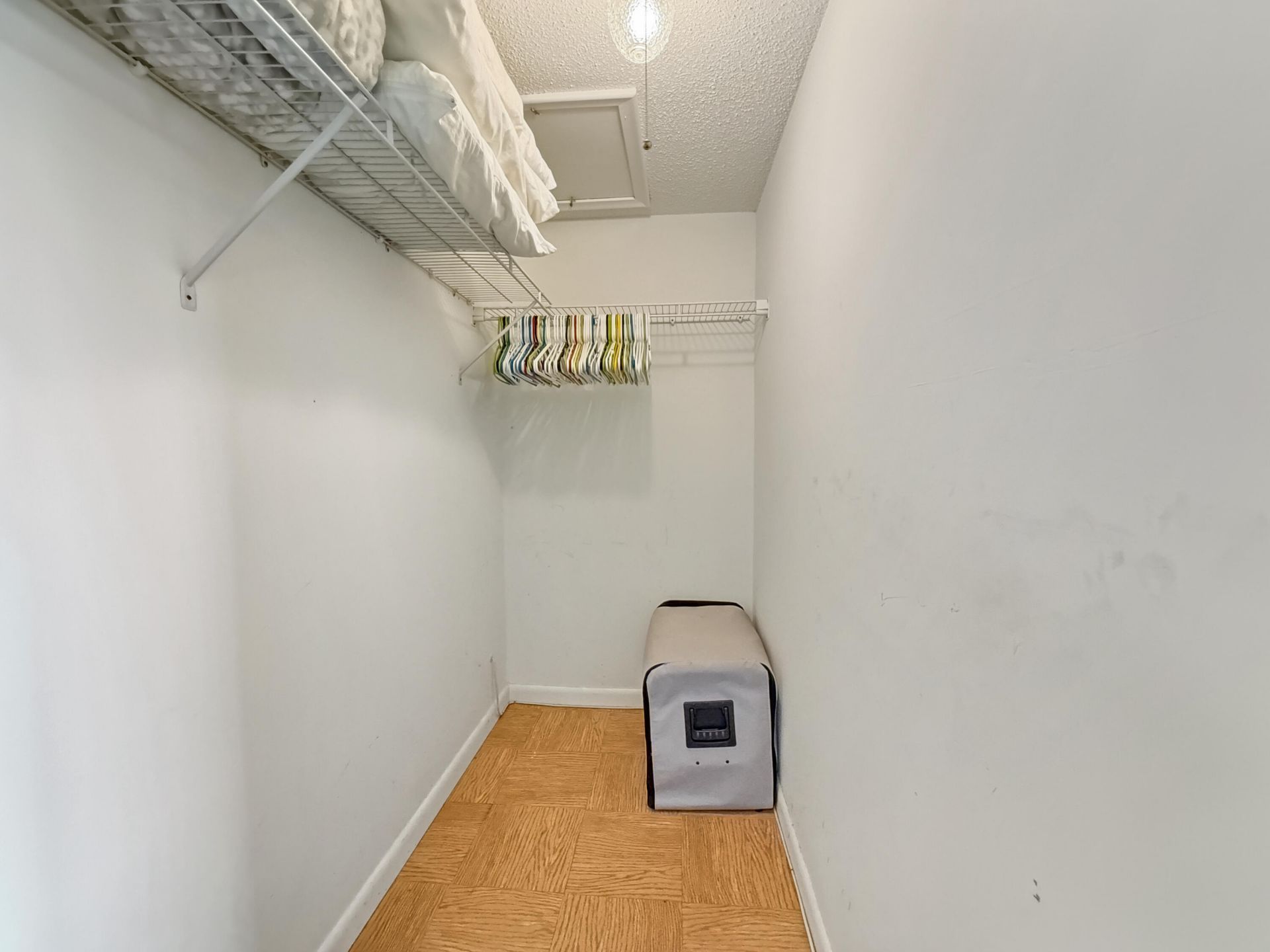 8 Colonial Club Drive, Unit 303, Boynton Beach, FL 33435 Photo