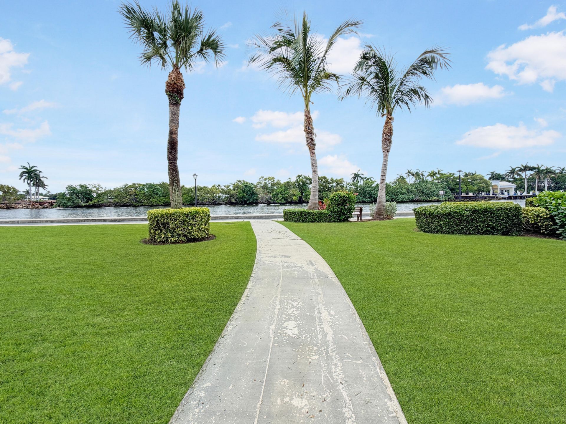 8 Colonial Club Drive, Unit 303, Boynton Beach, FL 33435 Photo