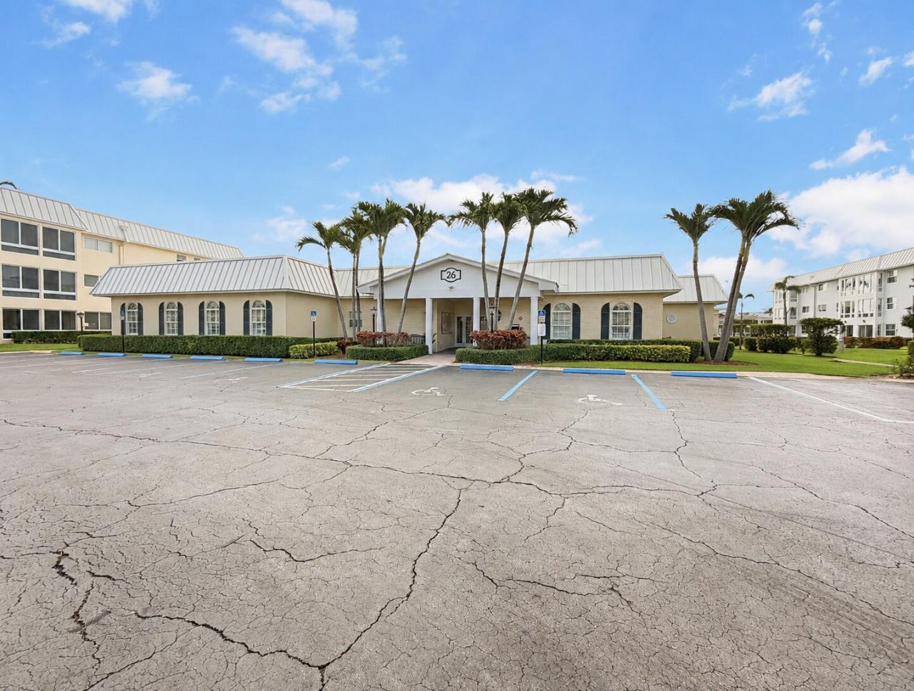 8 Colonial Club Drive, Unit 303, Boynton Beach, FL 33435 Photo