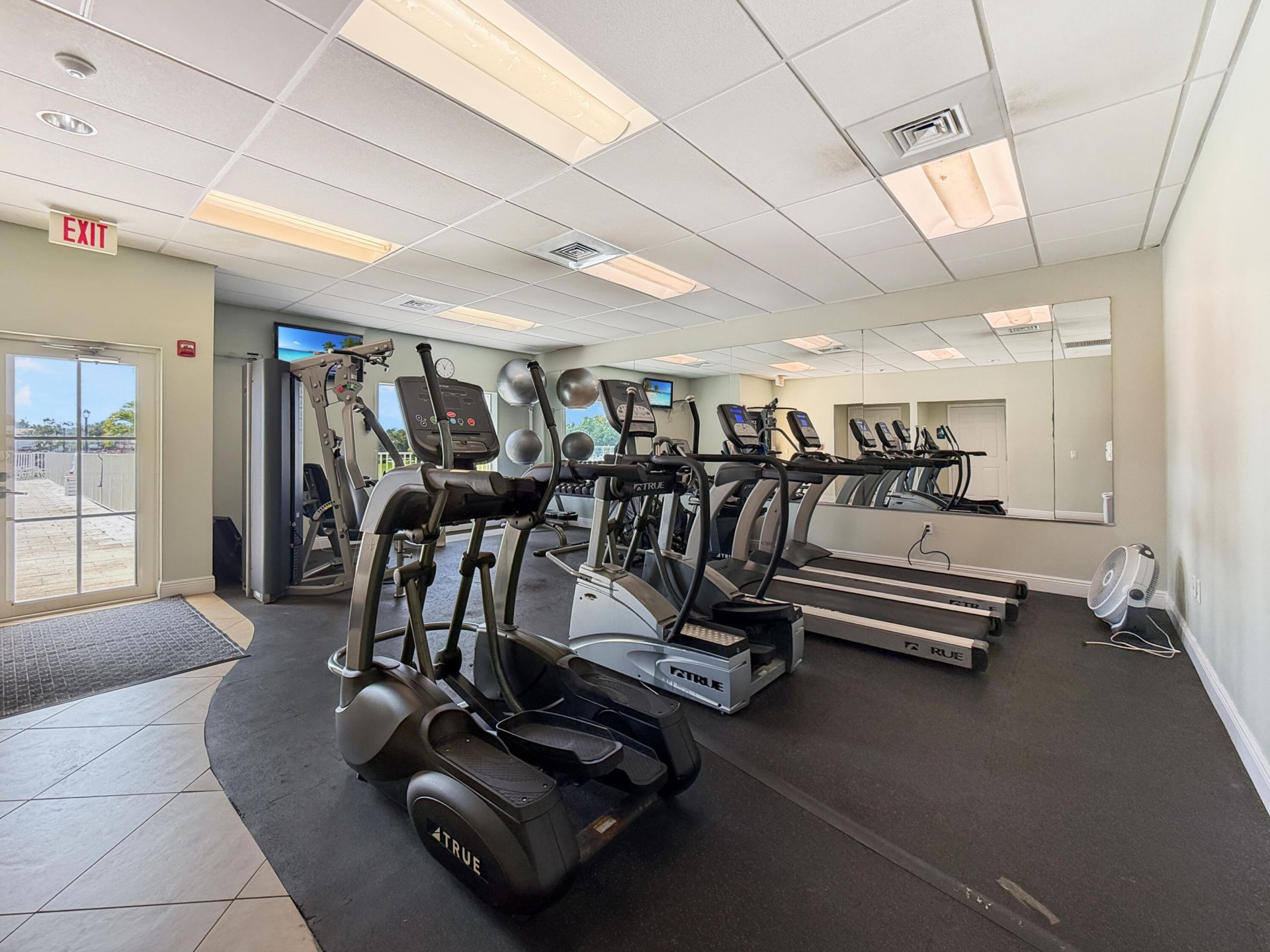 8 Colonial Club Drive, Unit 303, Boynton Beach, FL 33435 Photo