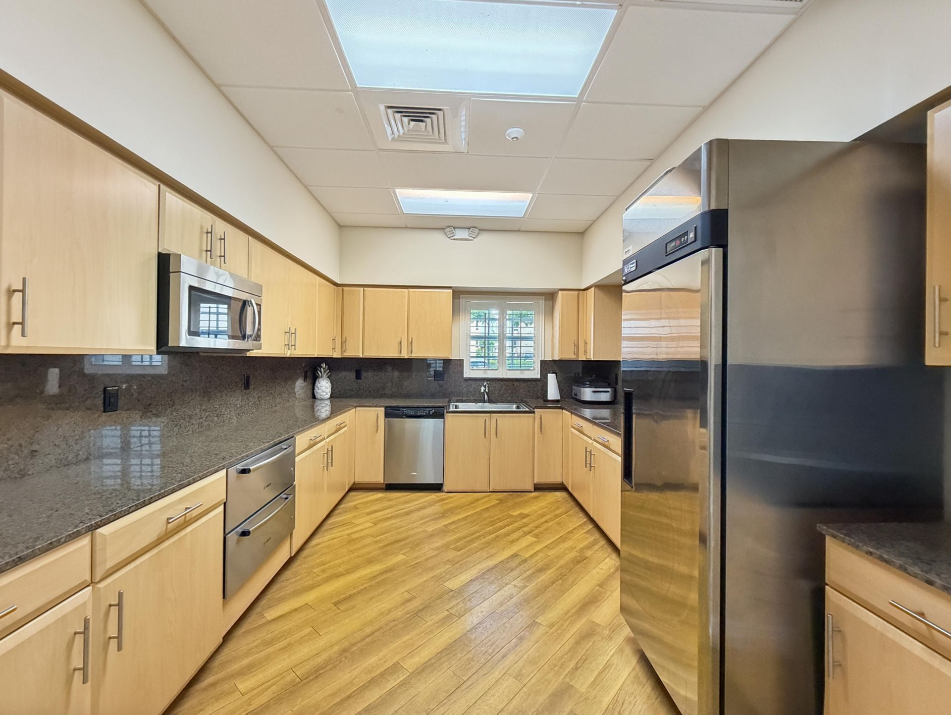 8 Colonial Club Drive, Unit 303, Boynton Beach, FL 33435 Photo
