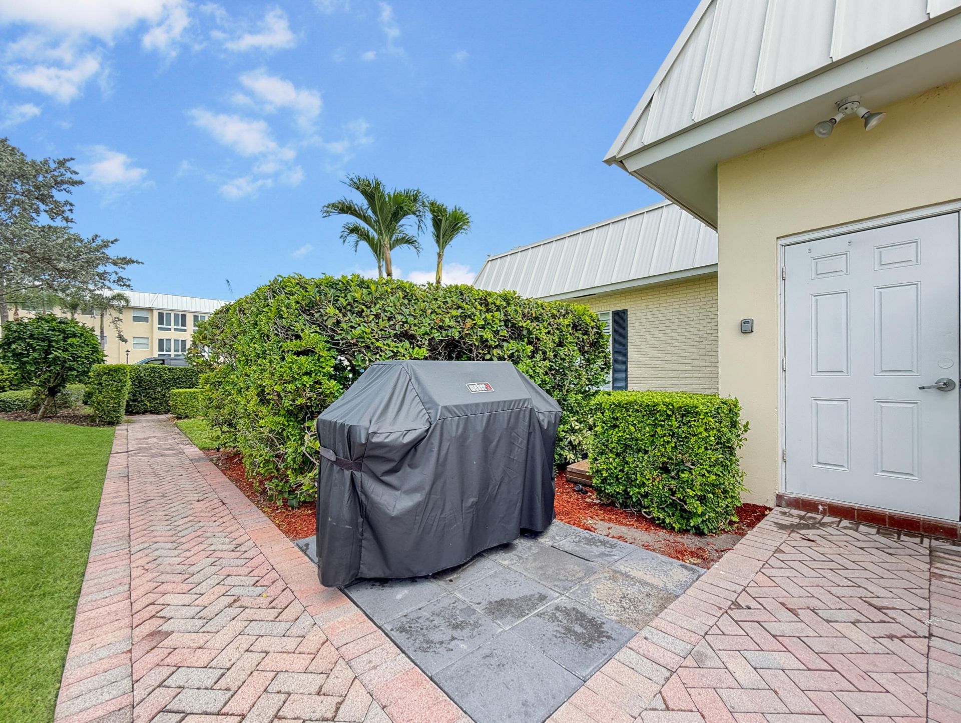 8 Colonial Club Drive, Unit 303, Boynton Beach, FL 33435 Photo