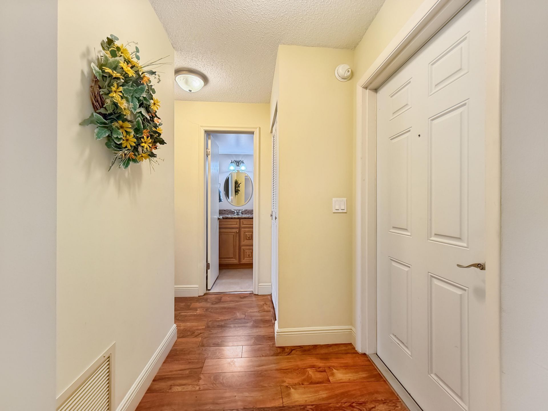 8 Colonial Club Drive, Unit 303, Boynton Beach, FL 33435 Photo