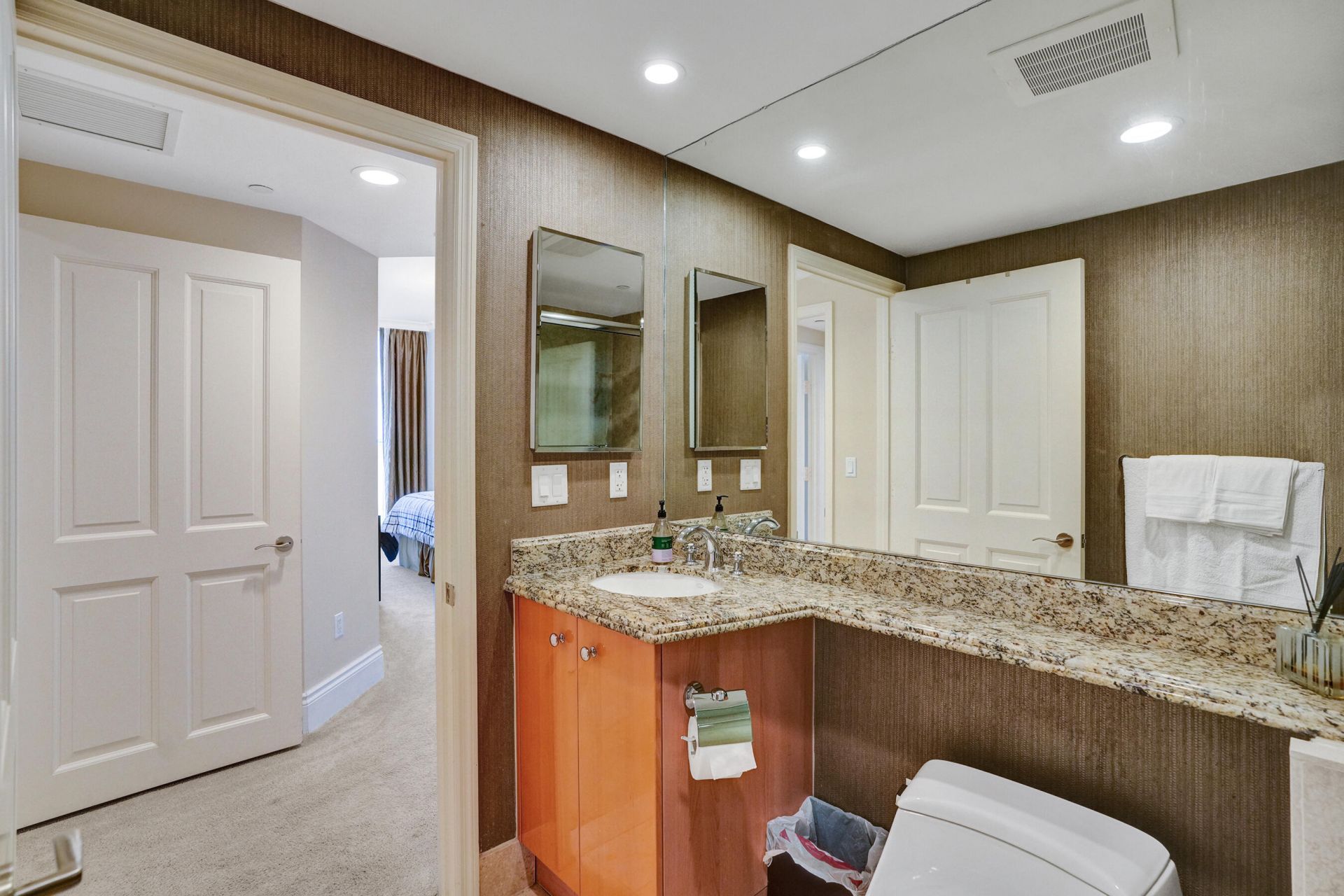 17875 Collins Avenue, Unit Apt 3103, Sunny Isles Beach, FL 33160 Photo