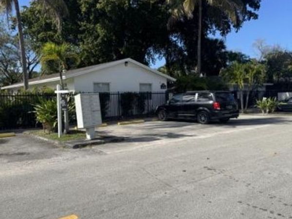 1325 NE 5th Terrace, Unit 1, Fort Lauderdale, FL 33394