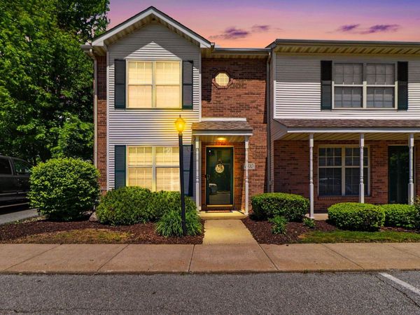 1810 Golden Oak Court, Crown Point, IN 46307