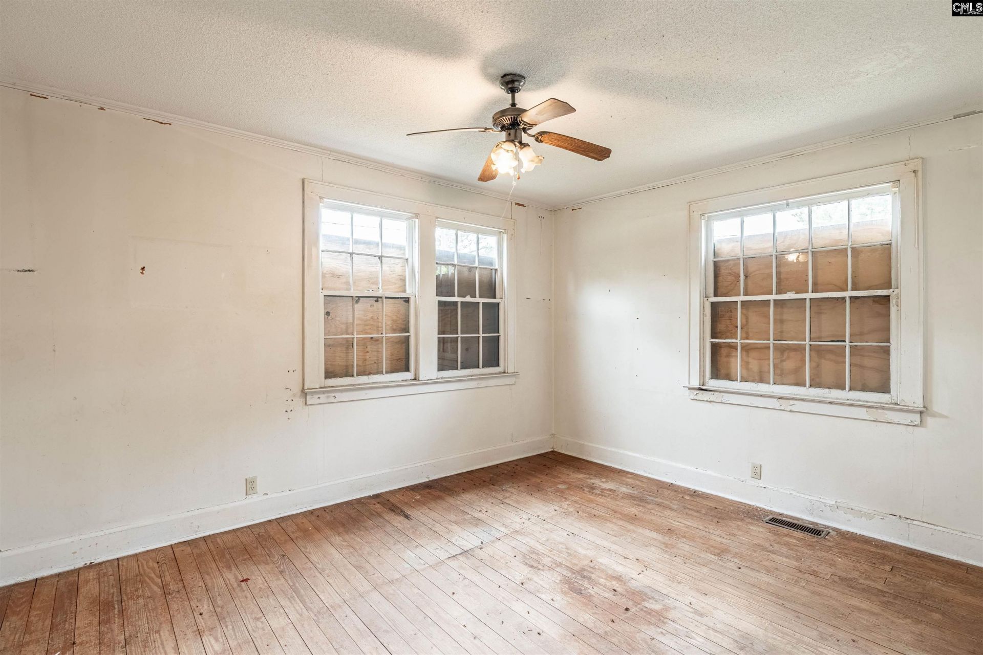 4604 Ridgewood Avenue  Photo 8