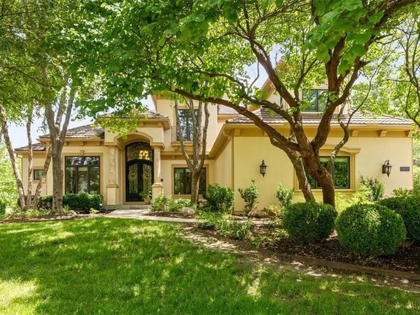 13905 Dearborn Street, Overland Park, KS 66223