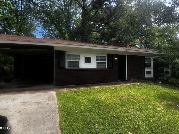 620 Queen Circle, Jackson, MS 39209