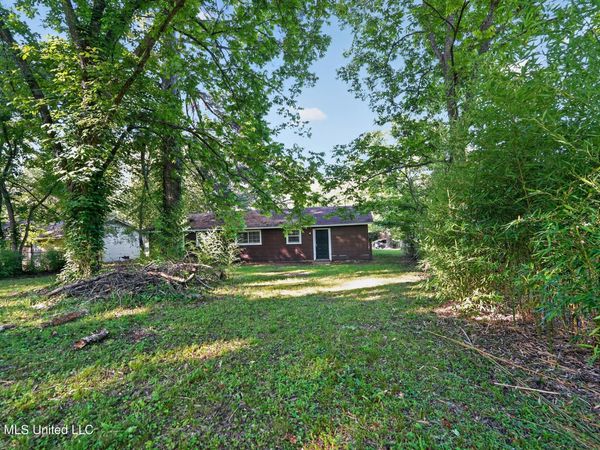 620 Queen Circle, Jackson, MS 39209