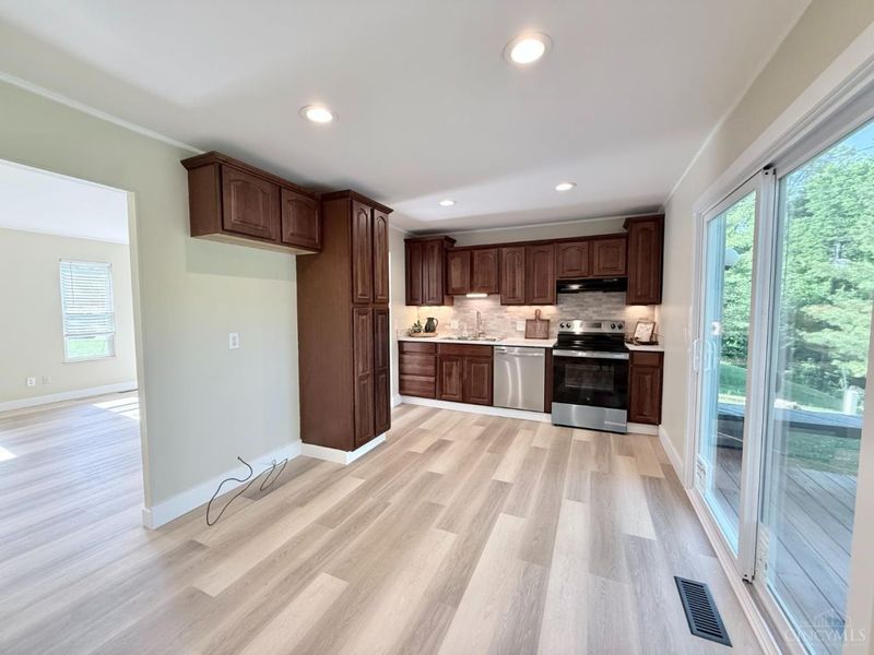 821 Allenwood Court, Delhi Twp, OH 45238 Photo 3
