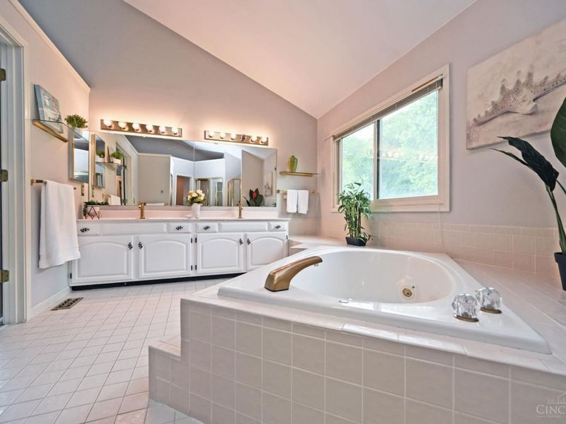 8882 Timberchase Court, West Chester, OH 45069 Photo 34