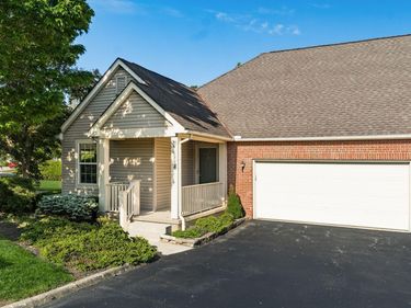 6993 Greensview Village Drive, Canal Winchester, OH 43110