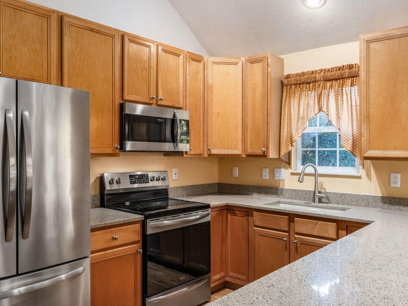 6993 Greensview Village Drive, Canal Winchester, OH 43110 Photo 11