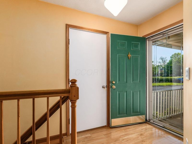 6993 Greensview Village Drive, Canal Winchester, OH 43110 Photo 4
