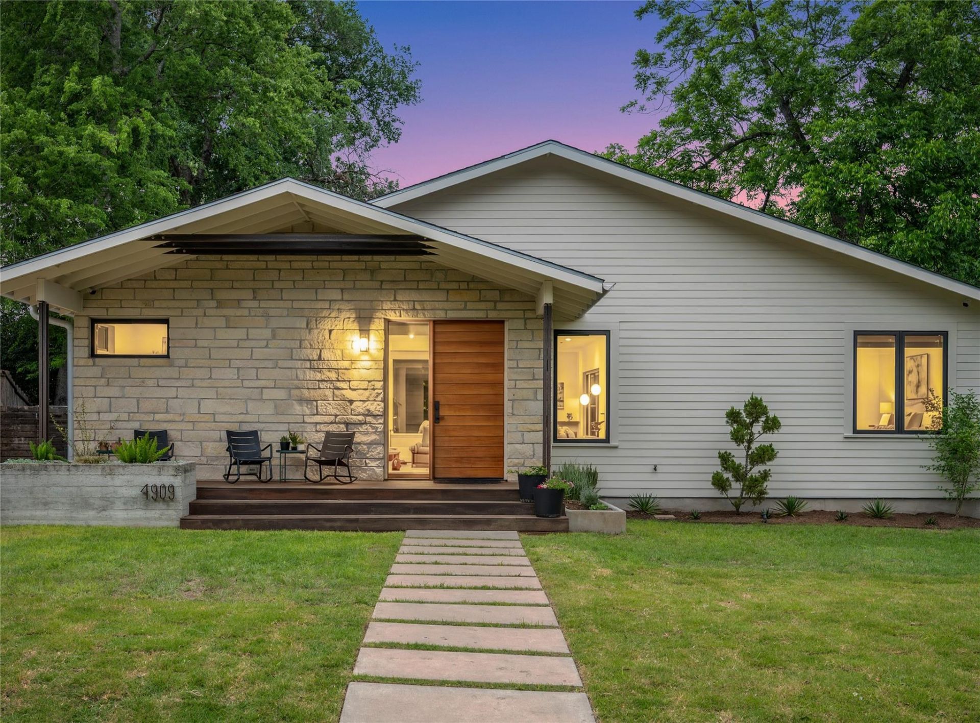 4909 Woodview Ave, Austin, TX 78756 Main Photo