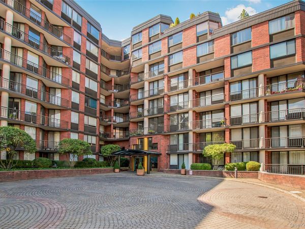 50 E Hartsdale Avenue , Unit 3V, Hartsdale, NY 10530