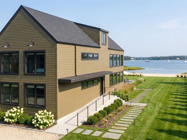 36 Pine Avenue, Aquebogue, NY 11901
