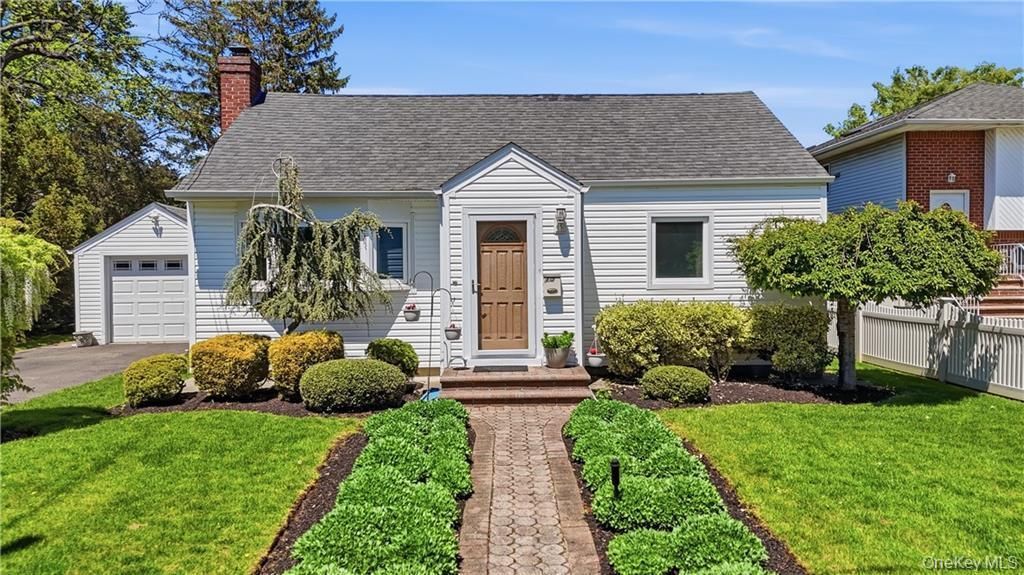 15 Russel Avenue , Bethpage, NY 11714 Main Photo