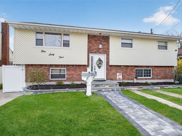 463 Louis Avenue , South Floral Park, NY 11001