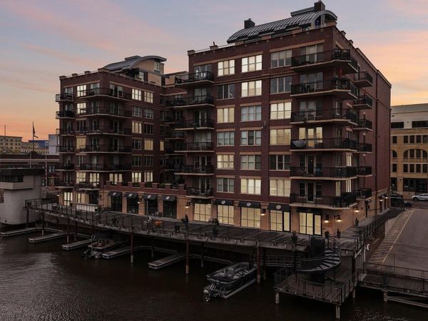 102 Water STREET, Unit 608, Milwaukee, WI 53202