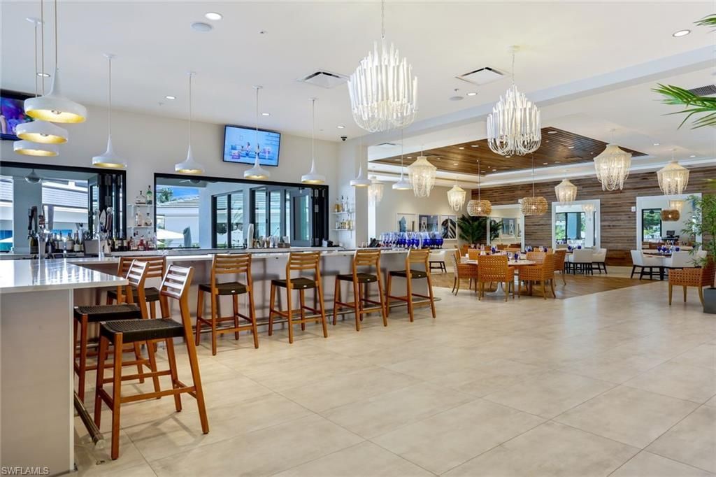 265 Indies Way, Unit 904, Naples, FL 34110 Photo