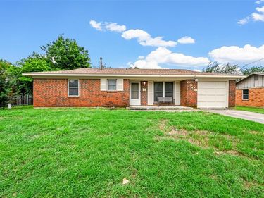 6209 Shadydell Drive, Fort Worth, TX 76135