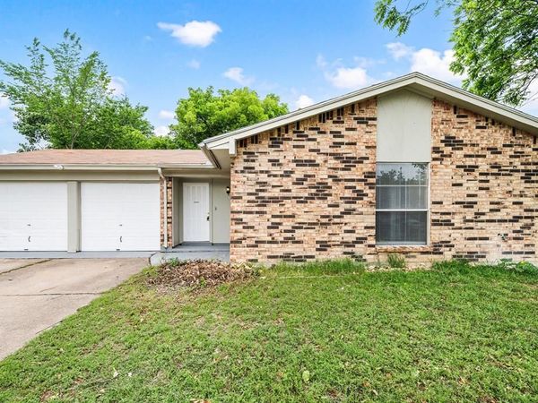 6301 Sunnybrook Drive, Watauga, TX 76148