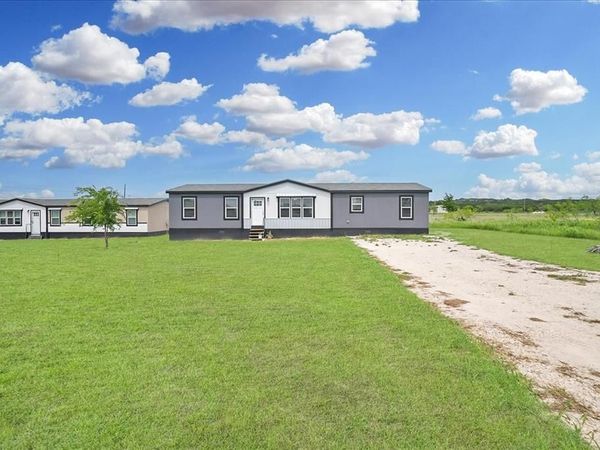 1486 County Road 308 , Unit B, Cleburne, TX 76033