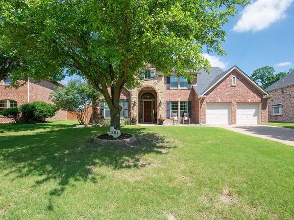 204 Country Lakes Drive, Argyle, TX 76226