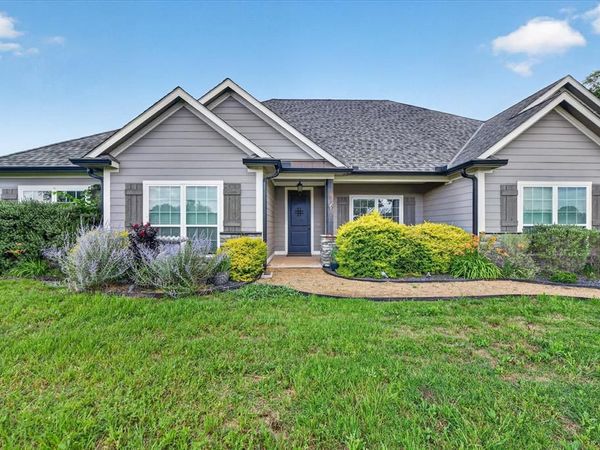 18020 Cindys Lane, Justin, TX 76247