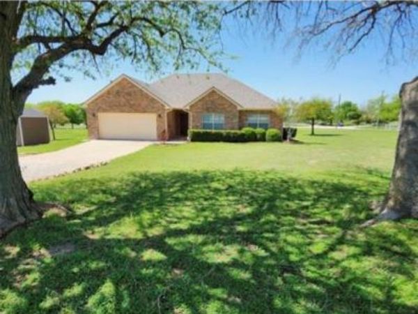 8400 Angus Drive, Justin, TX 76247