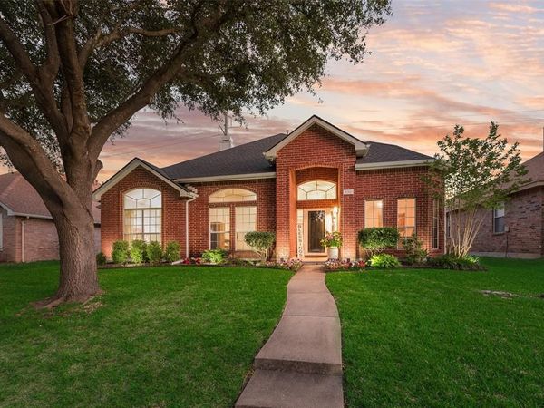 830 Sumner Drive, Mesquite, TX 75149