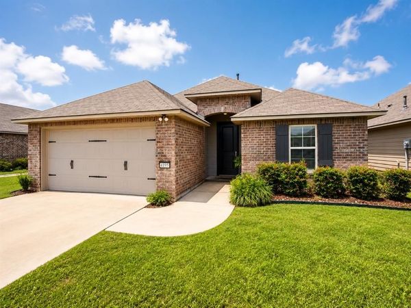 4195 Grassy Lake Drive , Bossier City, LA 71111