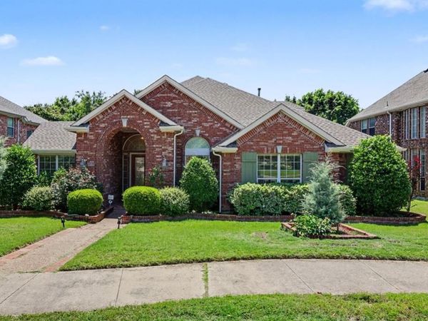 9895 Carriage Hill Lane, Frisco, TX 75035