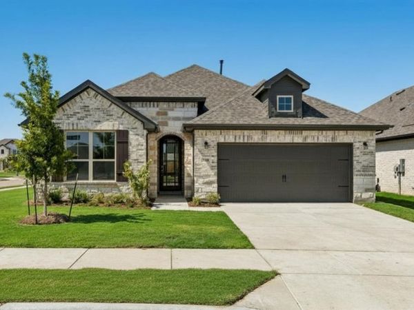 748 Grand Dale Drive, Lavon, TX 75166