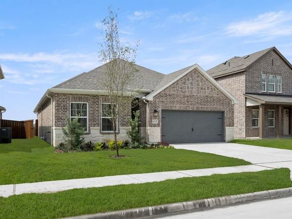 672 Tyronza Drive, Justin, TX 76247