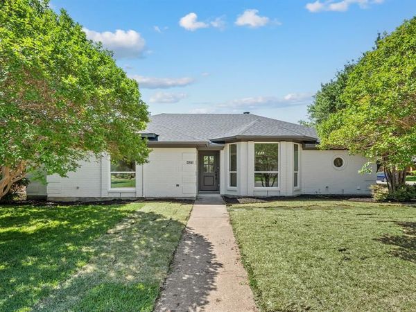 425 Marseille Drive, Hurst, TX 76054