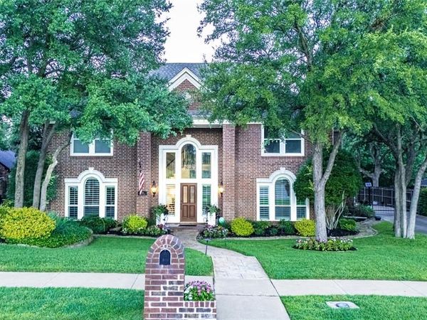 204 Swallow Drive, Southlake, TX 76092